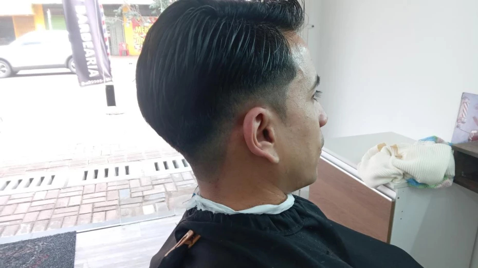 Foto 2:  — Studio RV Barbearia e Salão de Beleza